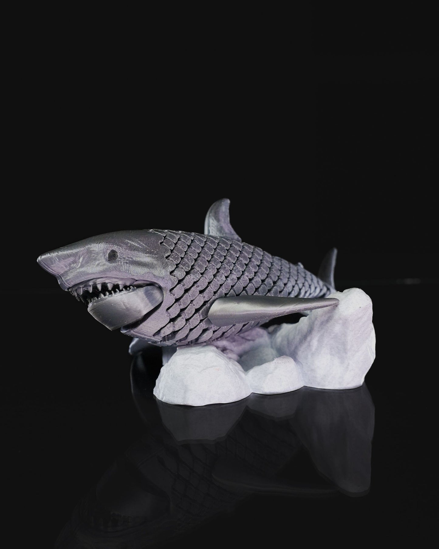 Articulated Shark Figurine - A Fin-tastic Gift for Shark Lovers
