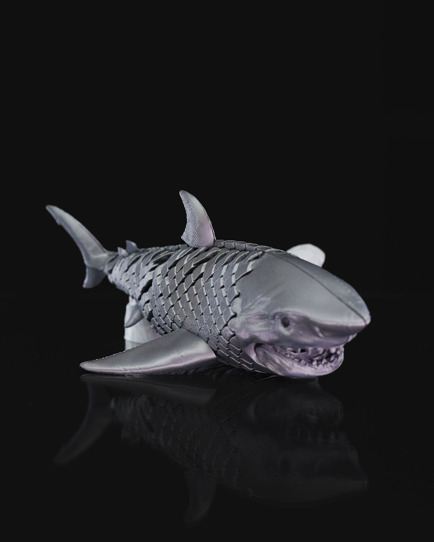 Articulated Shark Figurine - A Fin-tastic Gift for Shark Lovers