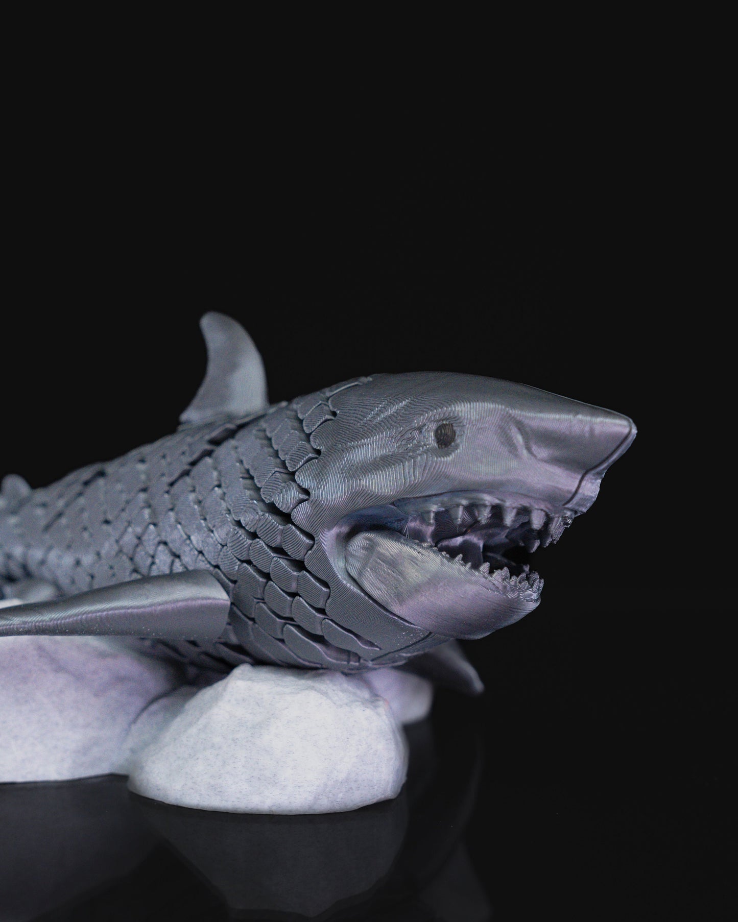 Articulated Shark Figurine - A Fin-tastic Gift for Shark Lovers